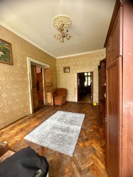Продам 2-ох кімнатну квартиру по вул Кирила і Мефодія, тихий центр, поруч з парком. - зображення 2