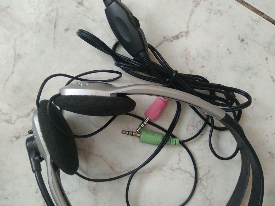 Słuchawki z mikrofonem