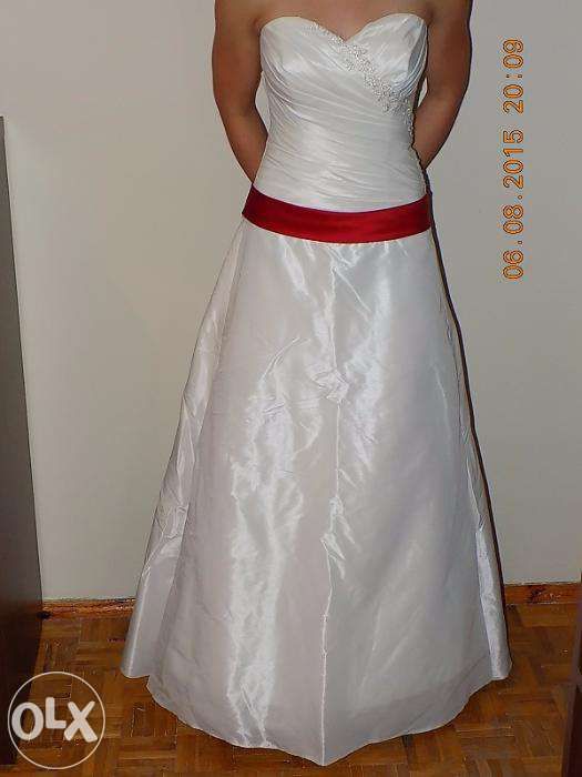 Piękna suknia ślubna rozm. 38