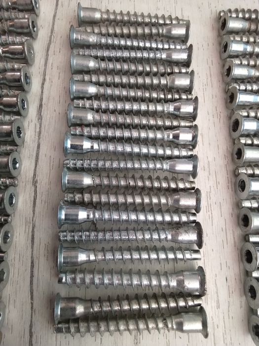 Конфірмати меблеві б/в ( 64 шт.).