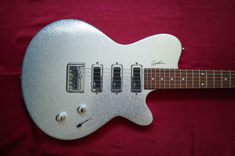 Godin Triumph Silver Sparkle