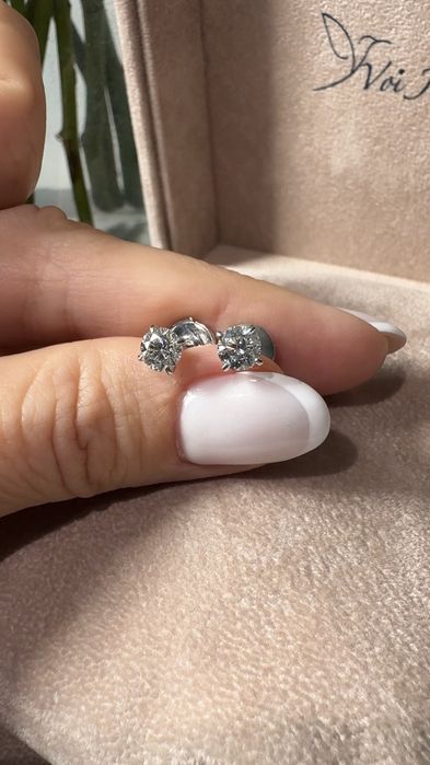 Серьги пусеты с природными бриллиантами по 0,5 карат