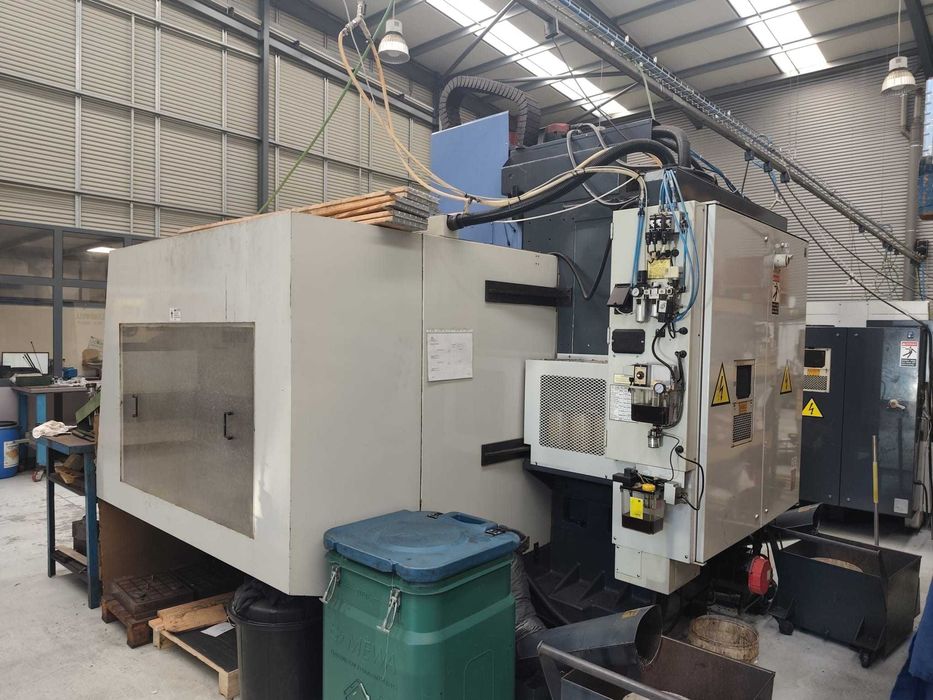 CNC VERTICAL - Centro de maquinação Leadwell 1300