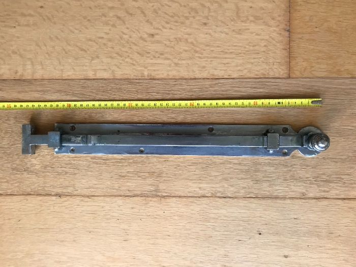 Fecho antigo para porta em metal
