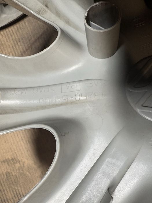 KOŁPAKI SUZUKI VITARA oryginalne 16” swift