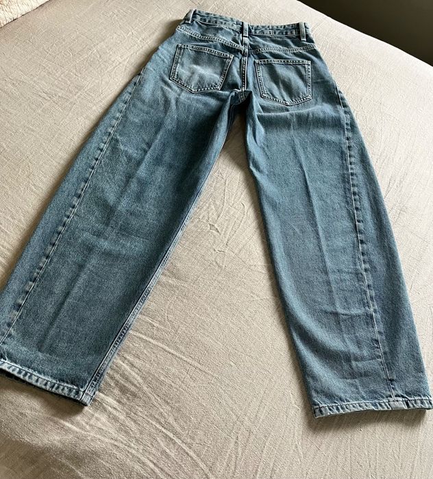 Spodnie Jeansy typu barrel z Massimo Dutti rozmiar 36