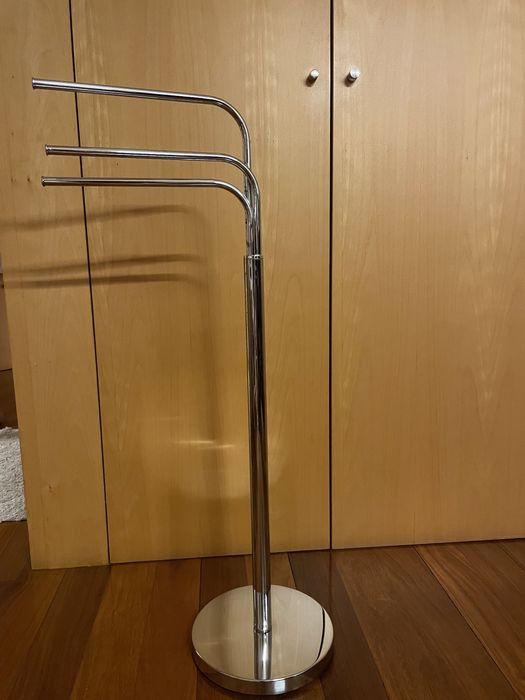 Toalheiro de pé