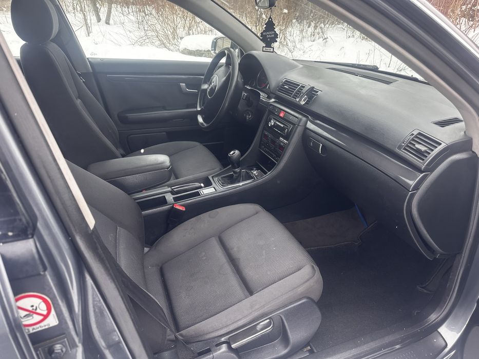 Ауді А4В6 на повному ходу 2.0бензин