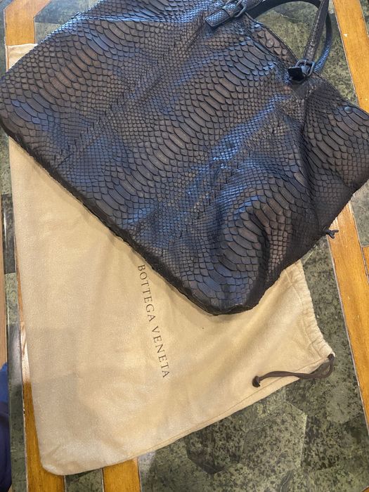 Сумка Bottega Veneta Pyton large