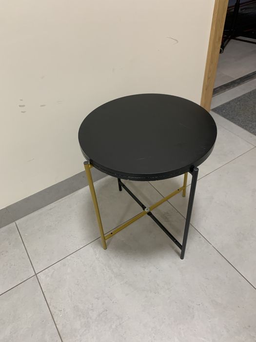 Stoliczek - na balkon, koło łóżka itp.