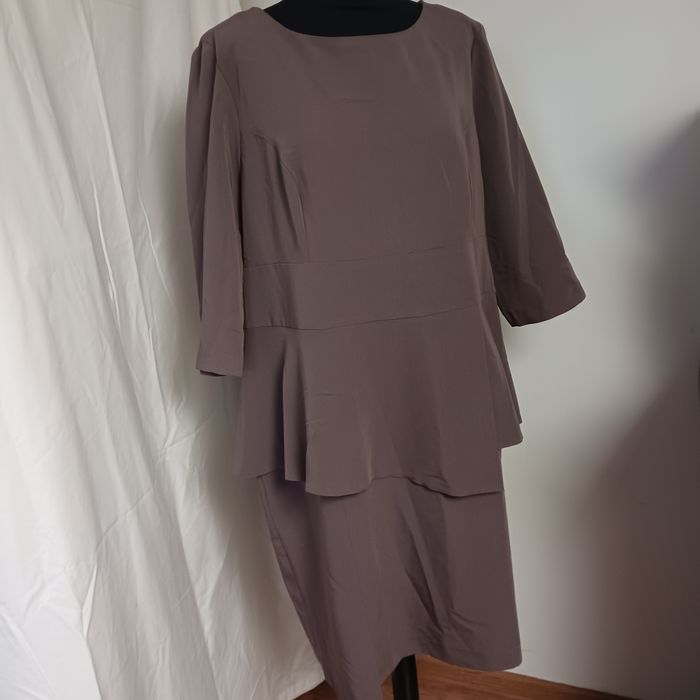 Sukienka wkolorze khaki