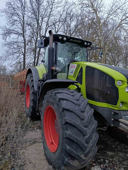 Трактор Claas Axion 2016