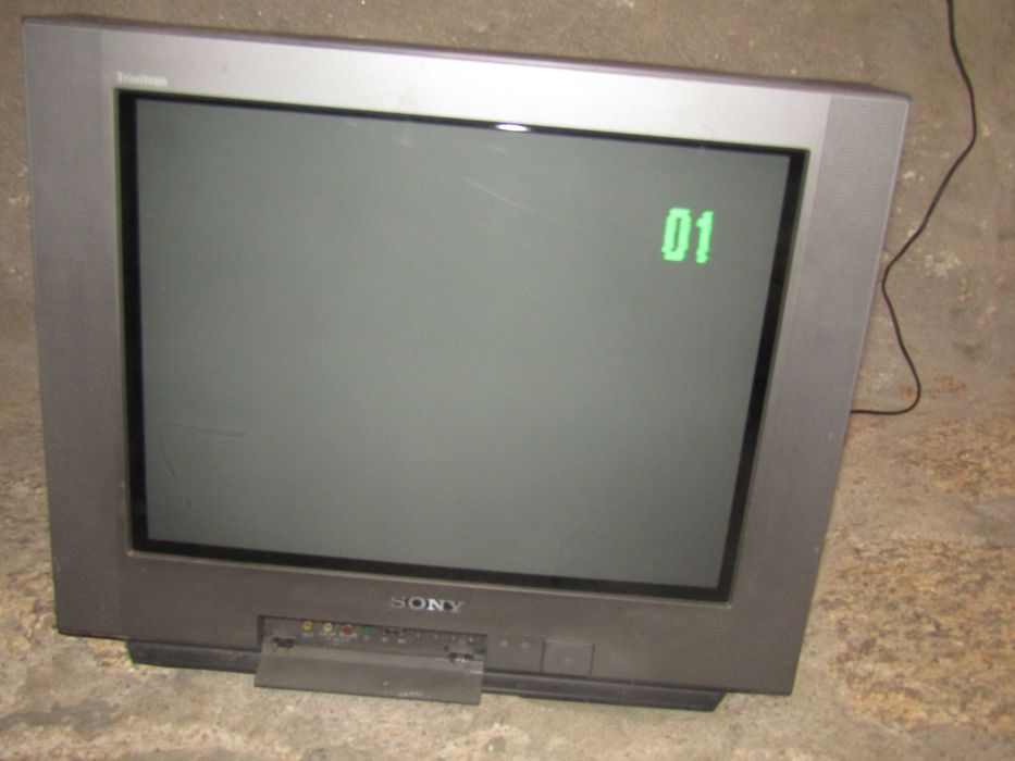Televisoes CRT Sony Trinitron + Daewoo VHS / DVD