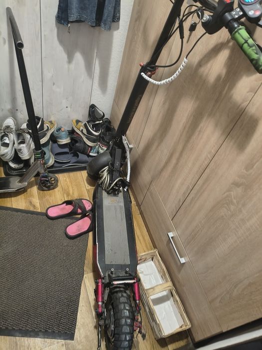 Witam mam na sprzedaż hulajnoga elektryczna kugoo kirin M4 pro