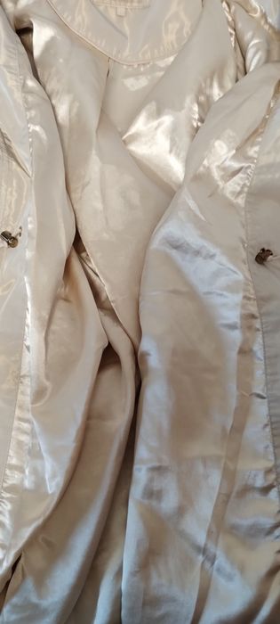 Елегантні жіночі плащі р.L