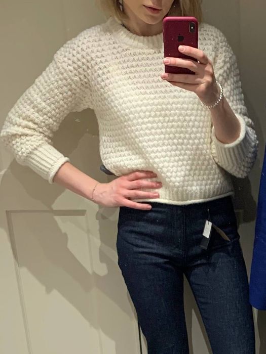 Светр Massimo Dutti.