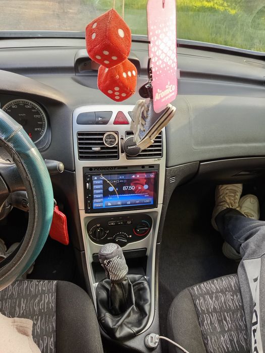 Продам Пежо 307.   2 л HDI
