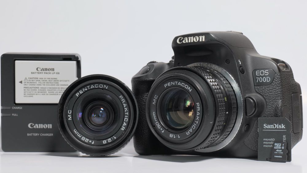 Canon EOS 700D + 2 об’єктиви + зарядний + карта пам’яті