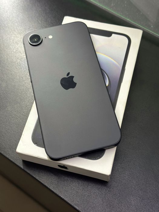 iPhone 16e 128 gb. Black байпас