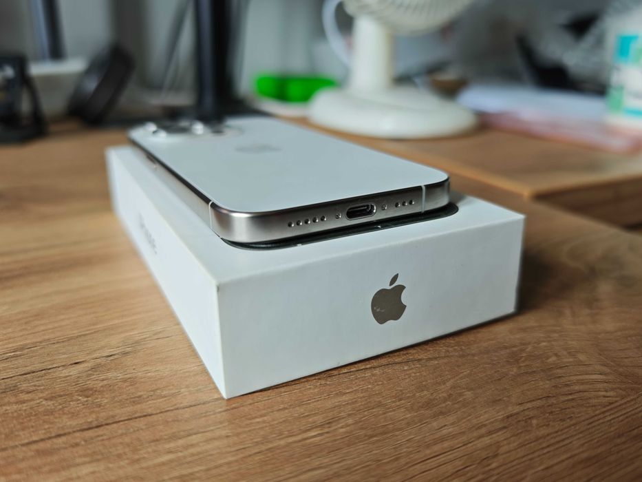 iPhone 15 pro 128GB Biały