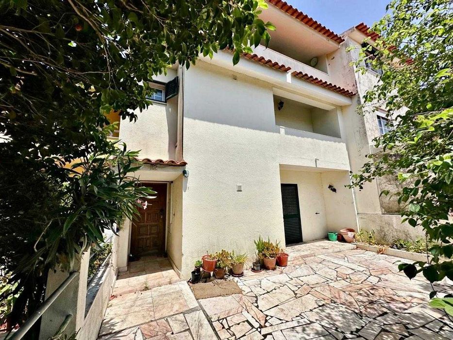 Aluguer de 1 Quarto para solteiro em Algueirão - Mem Martins