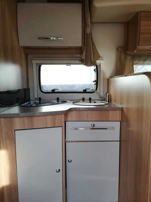 Autocaravana Ford Challenger Genesis 52.