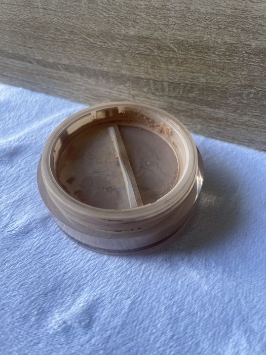 Puder estee lauder odcien medium