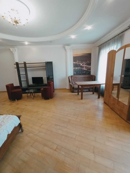 Сдается 2-х уровневая кв-ра в Центре, Дерибасовская, для айтишников