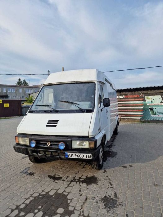 Продам грузовой автомобиль Renault Master
