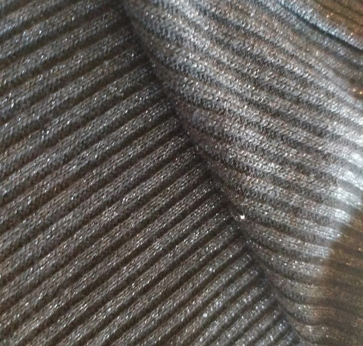 Spódnica ze srebrną nitką