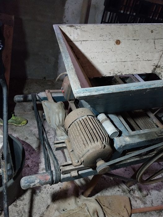 Trituradora de uva antiga