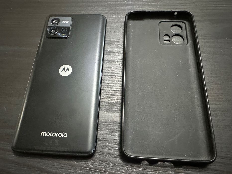 Smartfon Motorola g72 telefon, etui, ładowarka