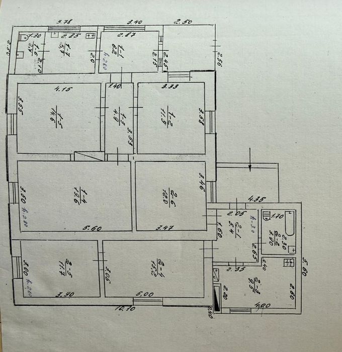 Продається просторий будинок 123м² на два окремих житла 6 cоток р-н Лиса Гора. Автономне опалення  і всі необхідні комунікації. Гараж на 2 автомобілі