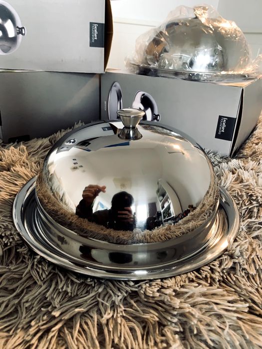 Taca ze stali nierdzewnej z pokrywą Ø30 – jak nowe