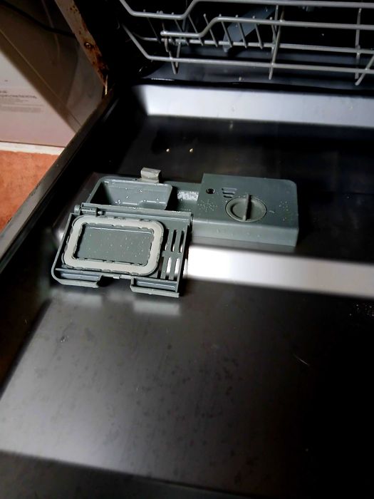 Máquina de lavar loiça para peças