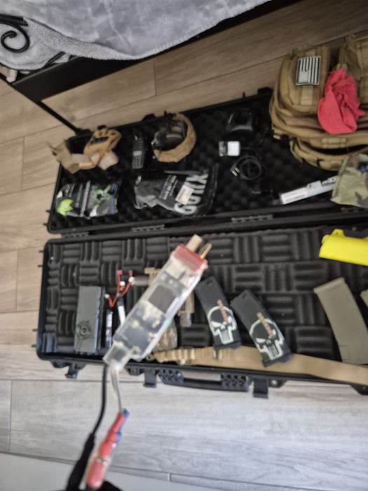 M4 airsoft com varios acessórios e extras