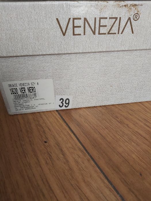 Buty czarne Venezia