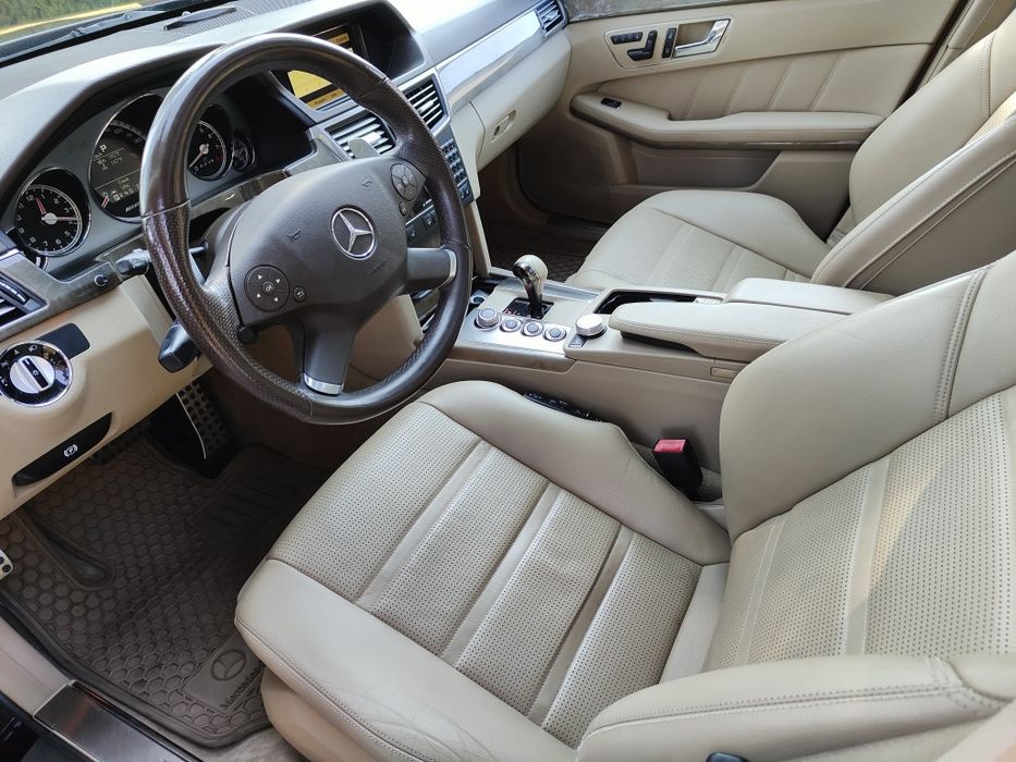 Mercedes Benz W212 E63 AMG    ZAMIANA