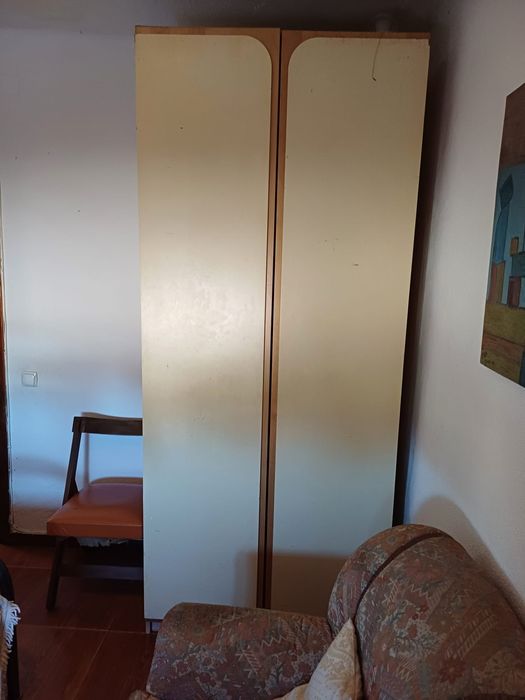 Quarto  individual no Carregado