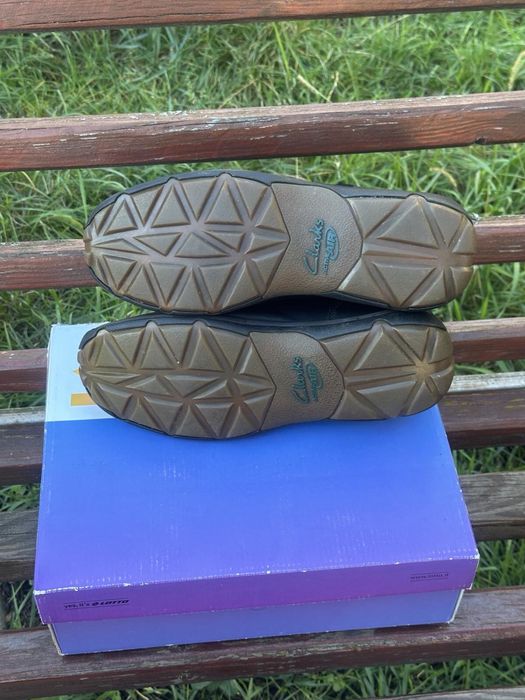 Продам ботинки clarks в хорошем состоянии 44 размер, 295 по стельке.