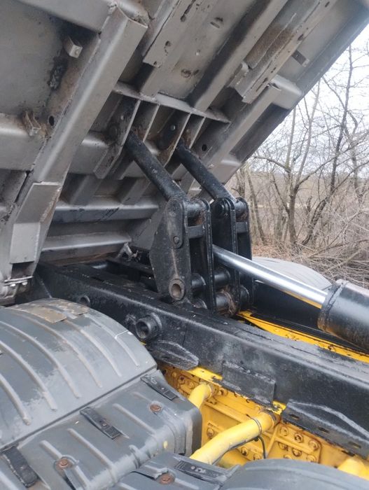 Автомобіль МАН самоскид