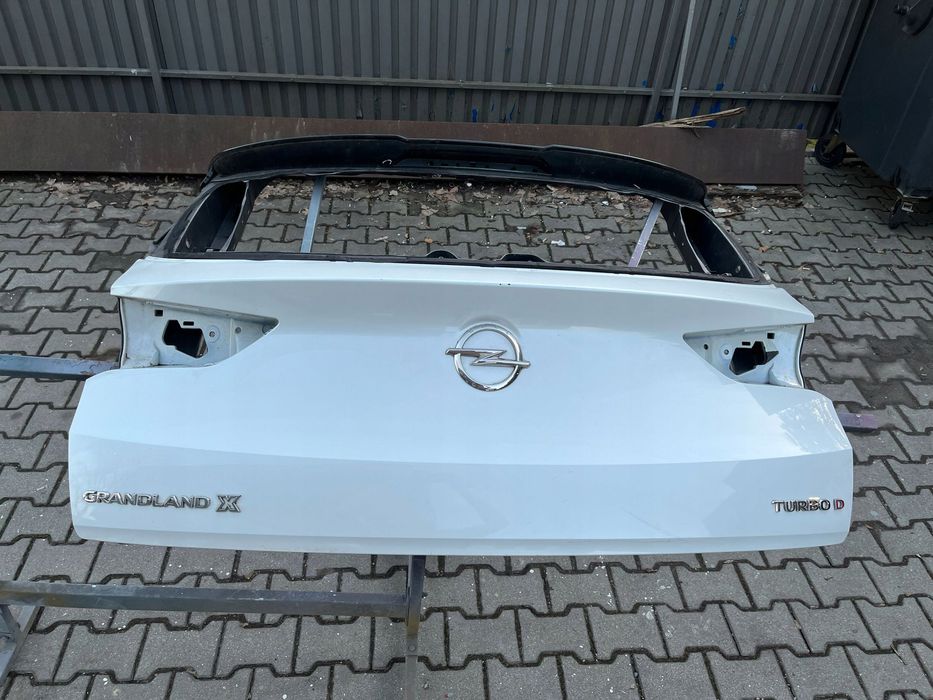 Klapa bagażnika Tył Opel Grandland X YP00024780