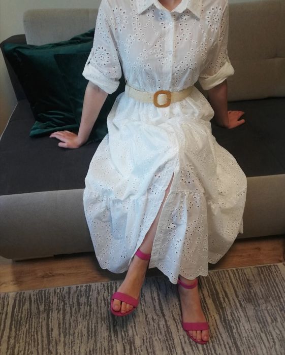 Letnia, haftowana sukienka