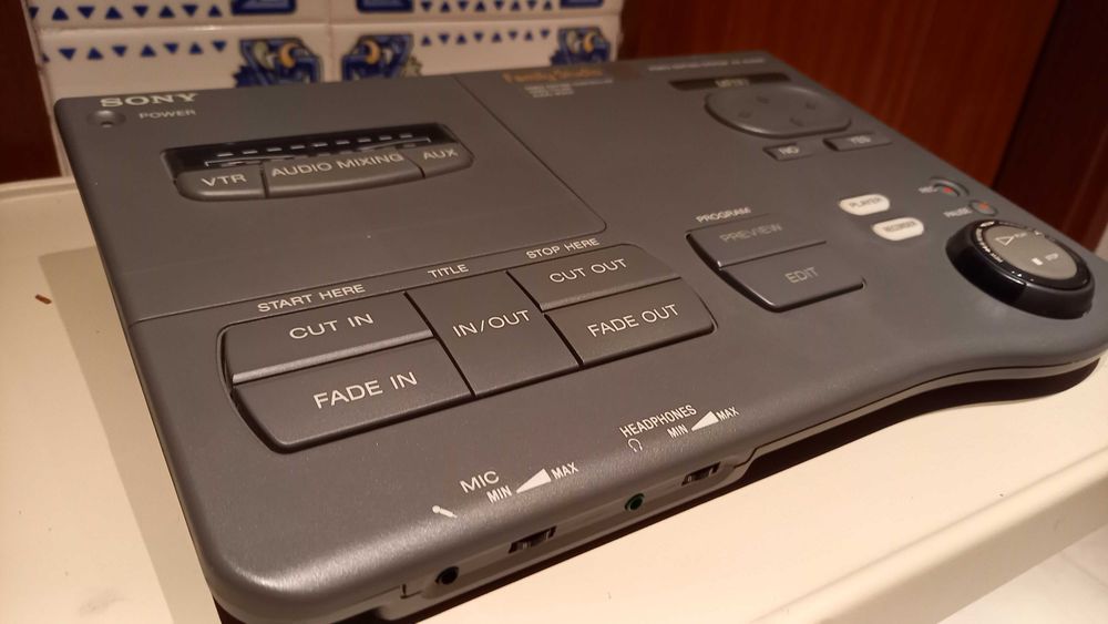 Sistema de edição de video/audio "Family Studio SONY XV-AL100E"