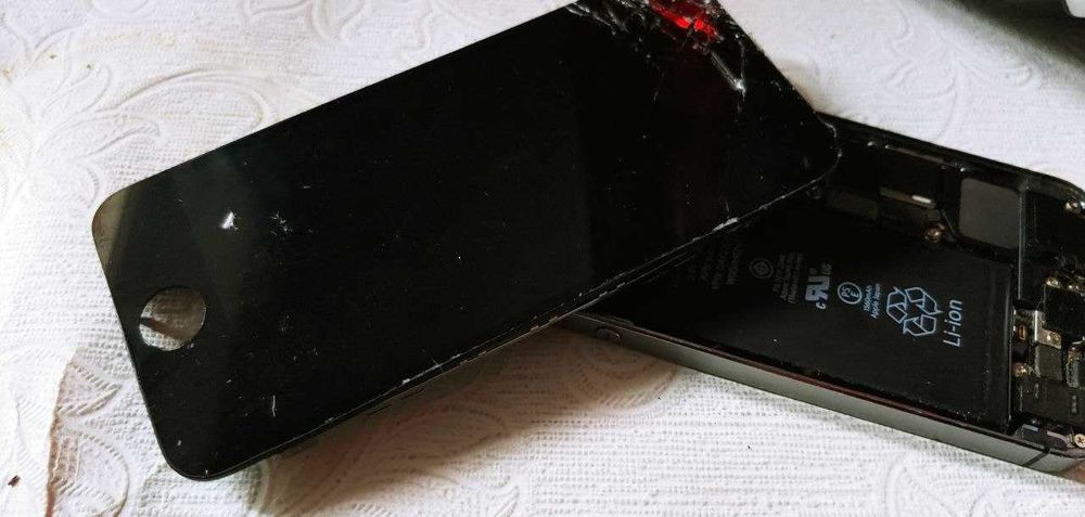 телефон IPhone 5s