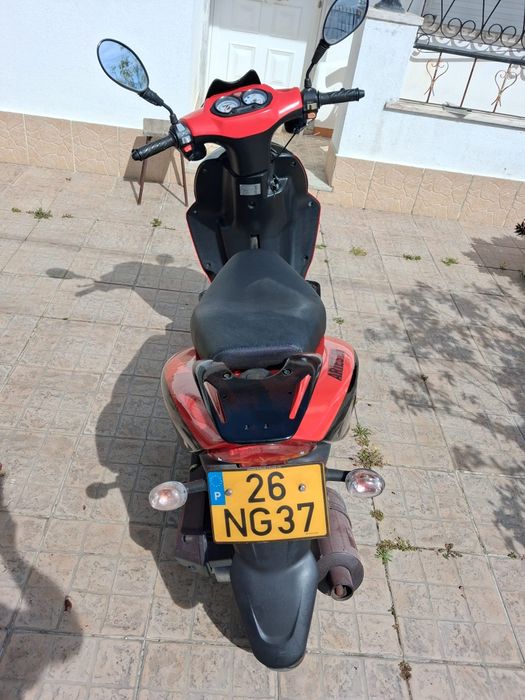 Scooter Azel Aries