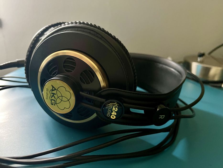Auscultadores AKG K 240