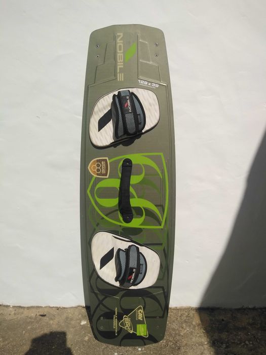 Prancha de kite Nóbil Freeride 139×39 Epc Honey Comp ultra leve