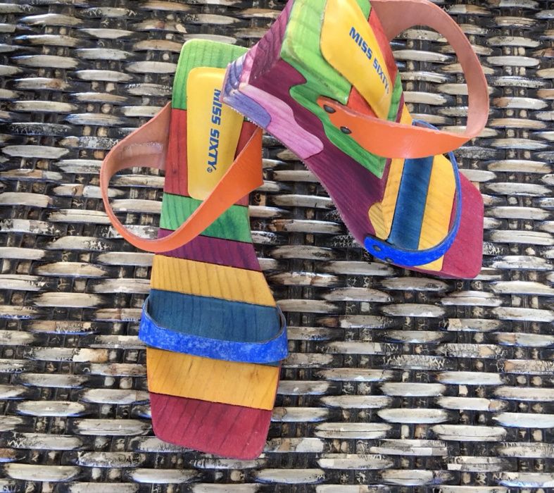 Sandálias/Sapatos Miss Sixty coloridos, madeira, edição especial