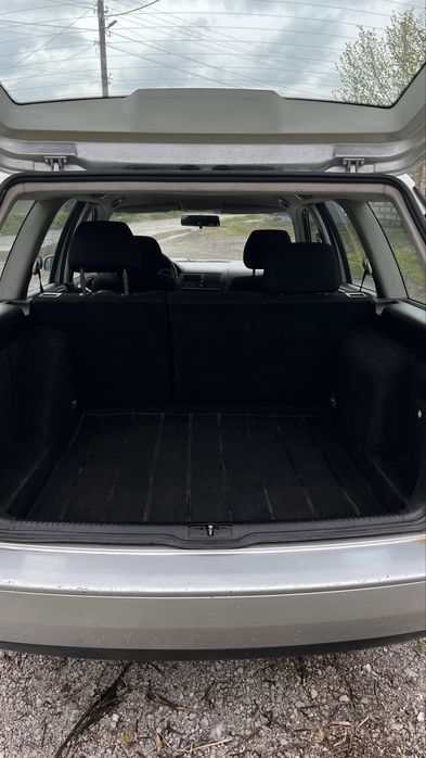 Авто Volkswagen golf  1.9  tdi